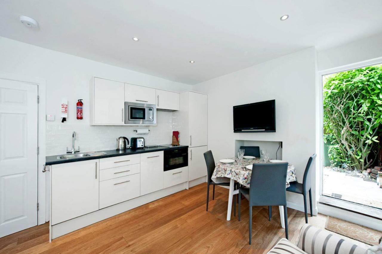 The Apartment, 24 West End Terrace, Winchester Kültér fotó