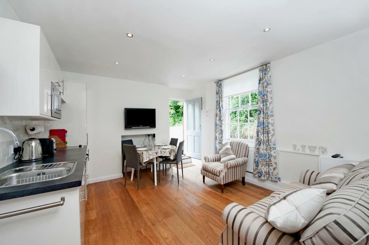 The Apartment, 24 West End Terrace, Winchester Kültér fotó